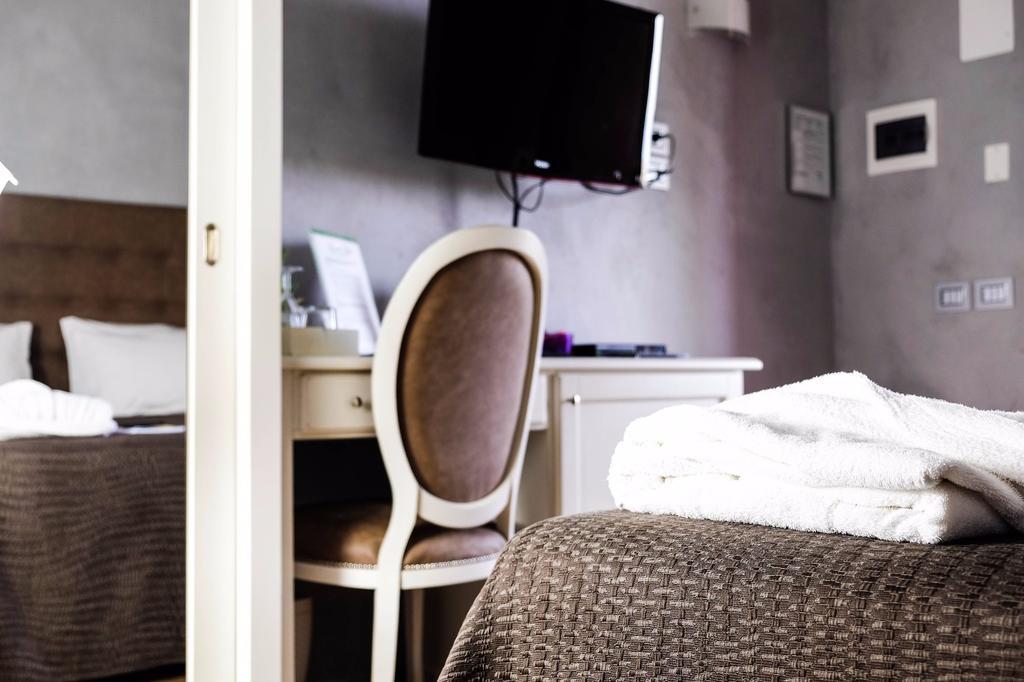 Sweet Life Bed and Breakfast Πεσκιέρα ντελ Γκάρντα Εξωτερικό φωτογραφία